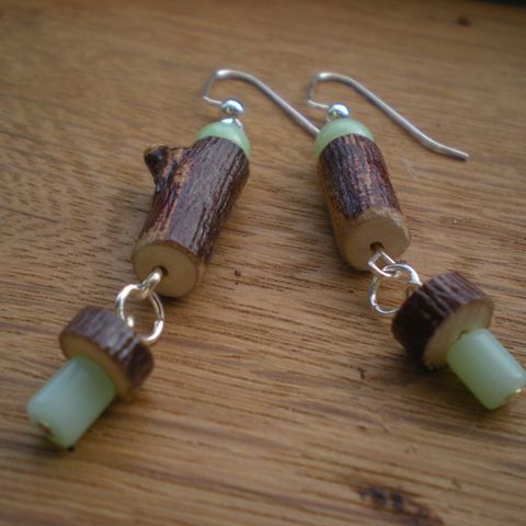 Wood_bead_double_jade